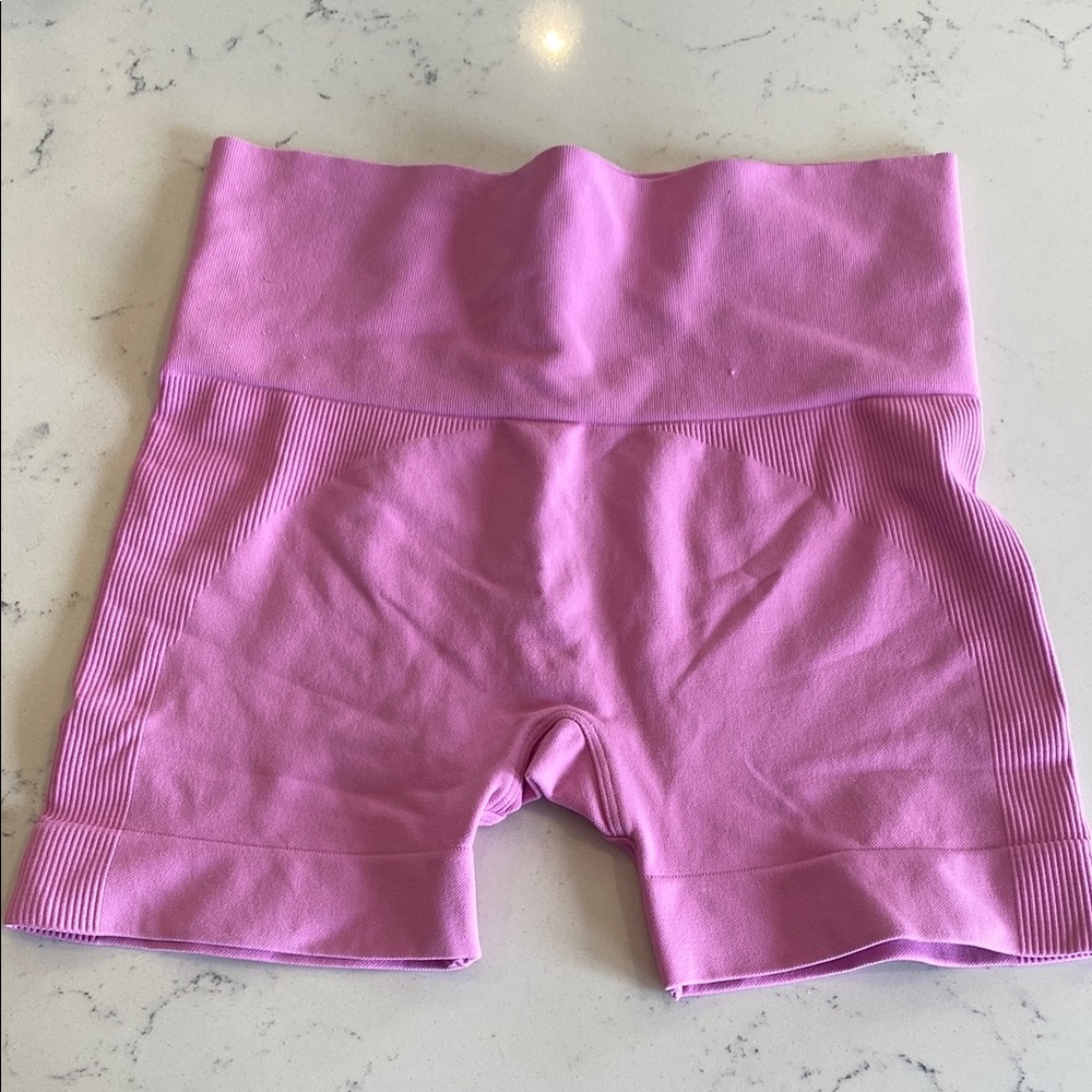 Set Active sculptflex flamingo shorts euc